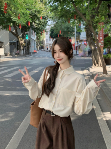 Real shot!  Korean style long-sleeved inner doll collar shirt, versatile casual loose corduroy top for autumn and winter