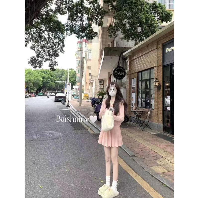 Qianjin Custard Bun ~ Temperament slimming age-reducing top + skirt suit