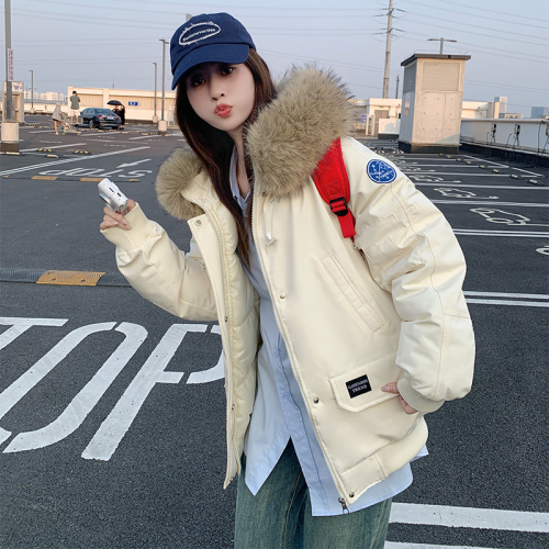 Actual shot of Xiaohongshu's same style down jacket, mid-length winter thickened workwear pie, bread-padded jacket to keep warm