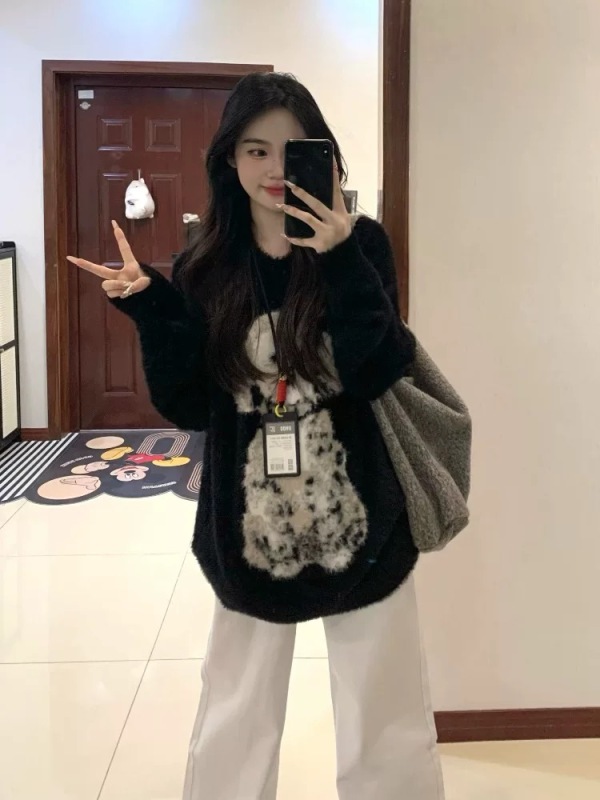 Black mink velvet sweater for women in autumn and winter, high-end, loose and lazy design, with soft waxy knitted sweater top