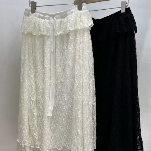 Autumn and winter inner wear ~ Korean ins Japanese sweet retro jacquard lace double-layer long skirt skirt solid color cute