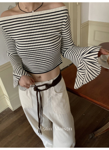 Three-dimensional pit stripe one-line collar design knitted sweater with irregular bell sleeves and short waisted top