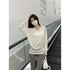 Real shot of autumn and winter Korean version v-neck temperament loose bat-sleeve design modal long-sleeved bottoming T-shirt top
