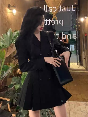 Black skirt autumn 2024 new style waist slimming design double-breasted pleated suit dress