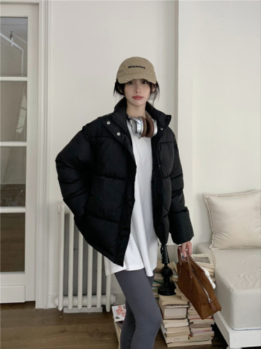 Actual shot of new winter down-padded jacket for women, versatile, slimming, thickened stand-up collar, warm bread coat for women