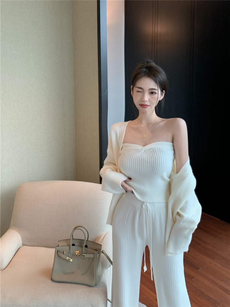 Real shot of super cute and sweet knitted tube top, jacket, three-piece set, loose casual pants