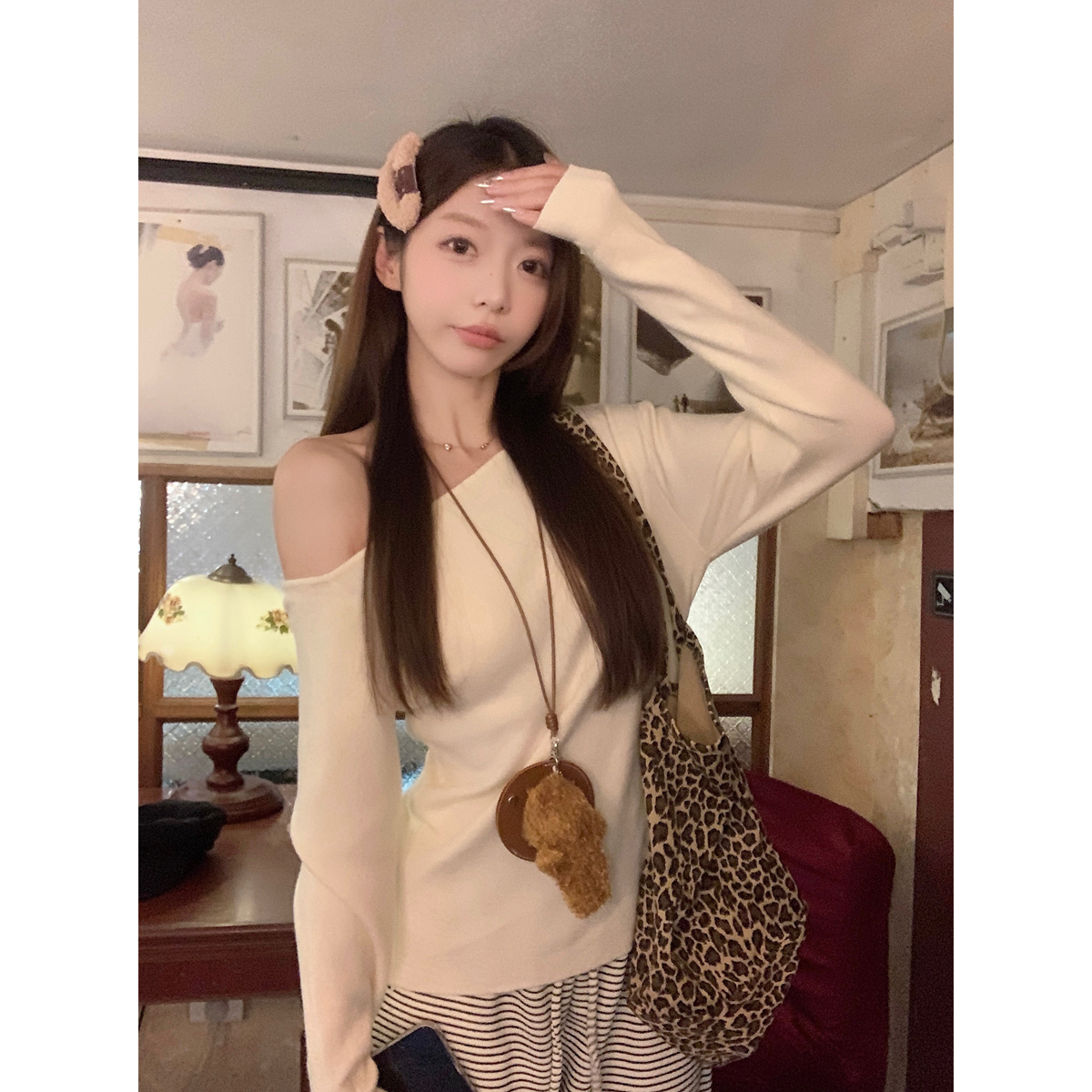 Actual shot of autumn and winter Korean style slim-fit pure desire slope-neck off-shoulder Andy velvet sweater bottoming long-sleeved sweater for women