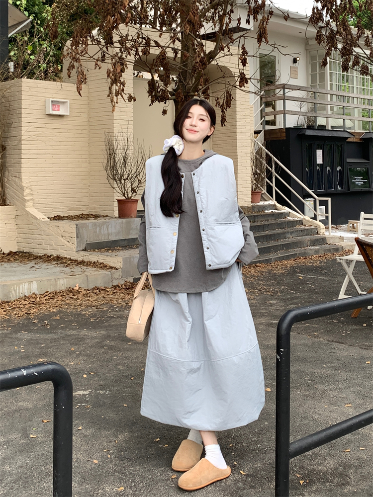 Shot~ Plus-size loose long-sleeved hooded sweatshirt + round neck cotton vest jacket + skirt set for women