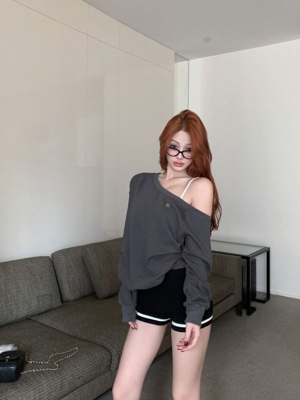 Off-shoulder sweatshirt, fashionable off-shoulder top, women's contrasting color American suspender jumpsuit