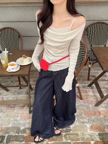 NIUGUGU pure desire off-shoulder fake two-piece trumpet sleeve women's early autumn sexy temperament slim long-sleeved T-shirt