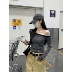Actual shot of autumn and winter Korean style slim-fitting striped slanted shoulder versatile long-sleeved inner bottoming T-shirt top for women