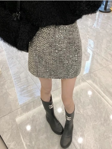 High-waisted skirt for women, autumn and winter silver sequin niche design hip-hugging short skirt