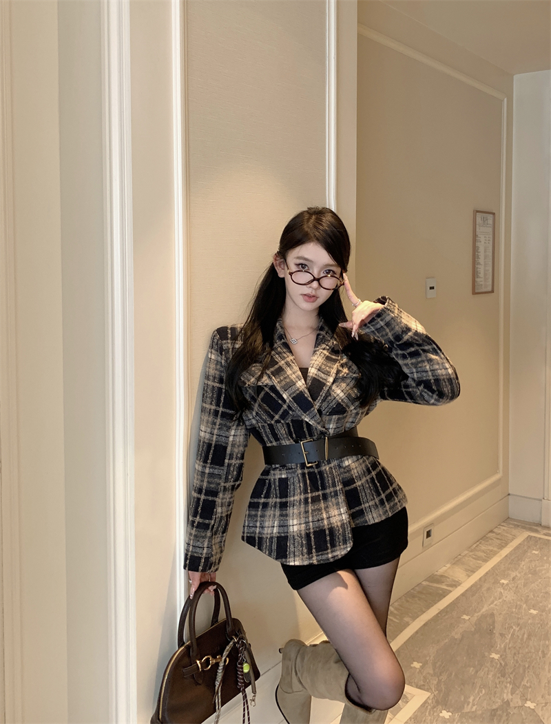 Actual shot of Korean retro fashion niche plaid high-end slim double-breasted lace-up waist suit jacket