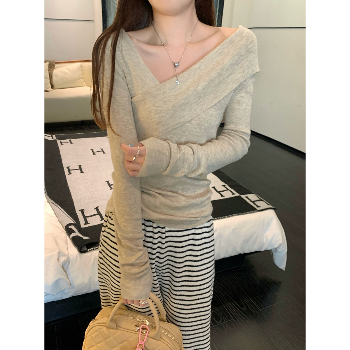 Real shot of autumn and winter Korean style gentle temperament folded collar 6 wool sweater long-sleeved bottoming sweater top for women