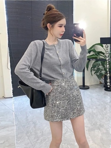 High-waisted skirt for women, autumn and winter silver sequin niche design hip-hugging short skirt