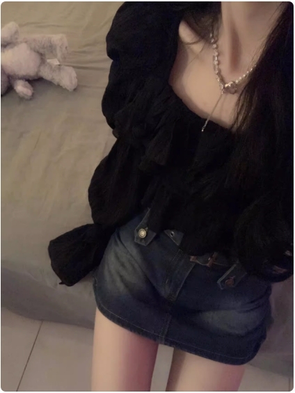 Korean chic pleated square collar shirt women's autumn pure desire ruffle short card waist shirt top