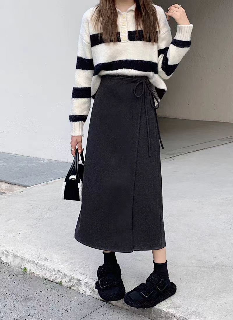 Black Knit One-piece Belted Skirt for Women - Autumn/Winter Medium-length A-line Skirt with Thickening for Petite Figures