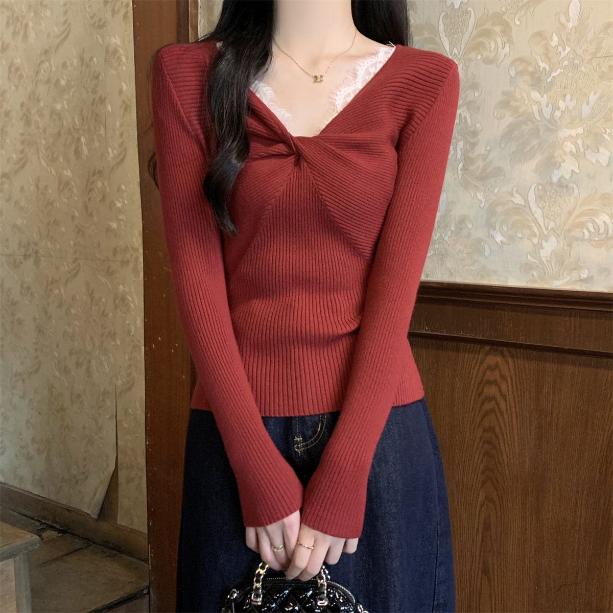 Real shot of autumn and winter Korean style temperament twisted lace and slim-fitting Andy velvet sweater bottoming sweater top