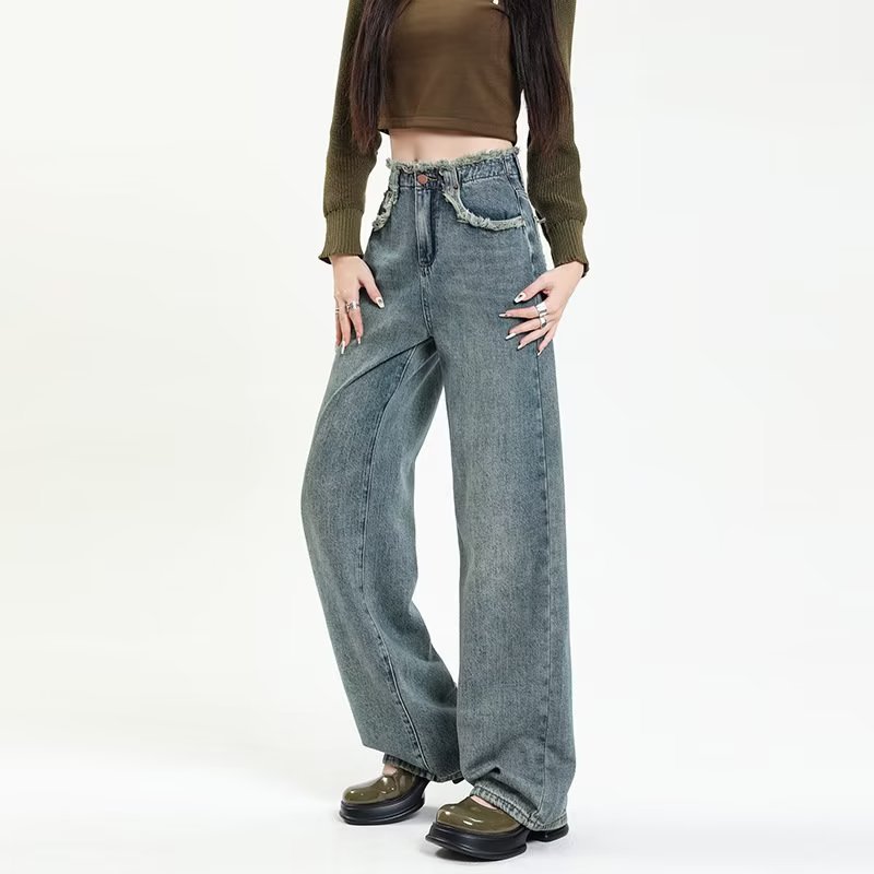 Female model is unisex and can live stream the trendy high-street foot zipper washed jeans