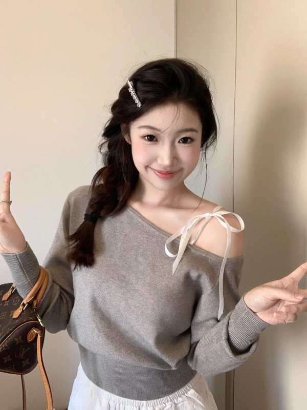 Designed off-shoulder bow tie top 2024 new off-shoulder sweater