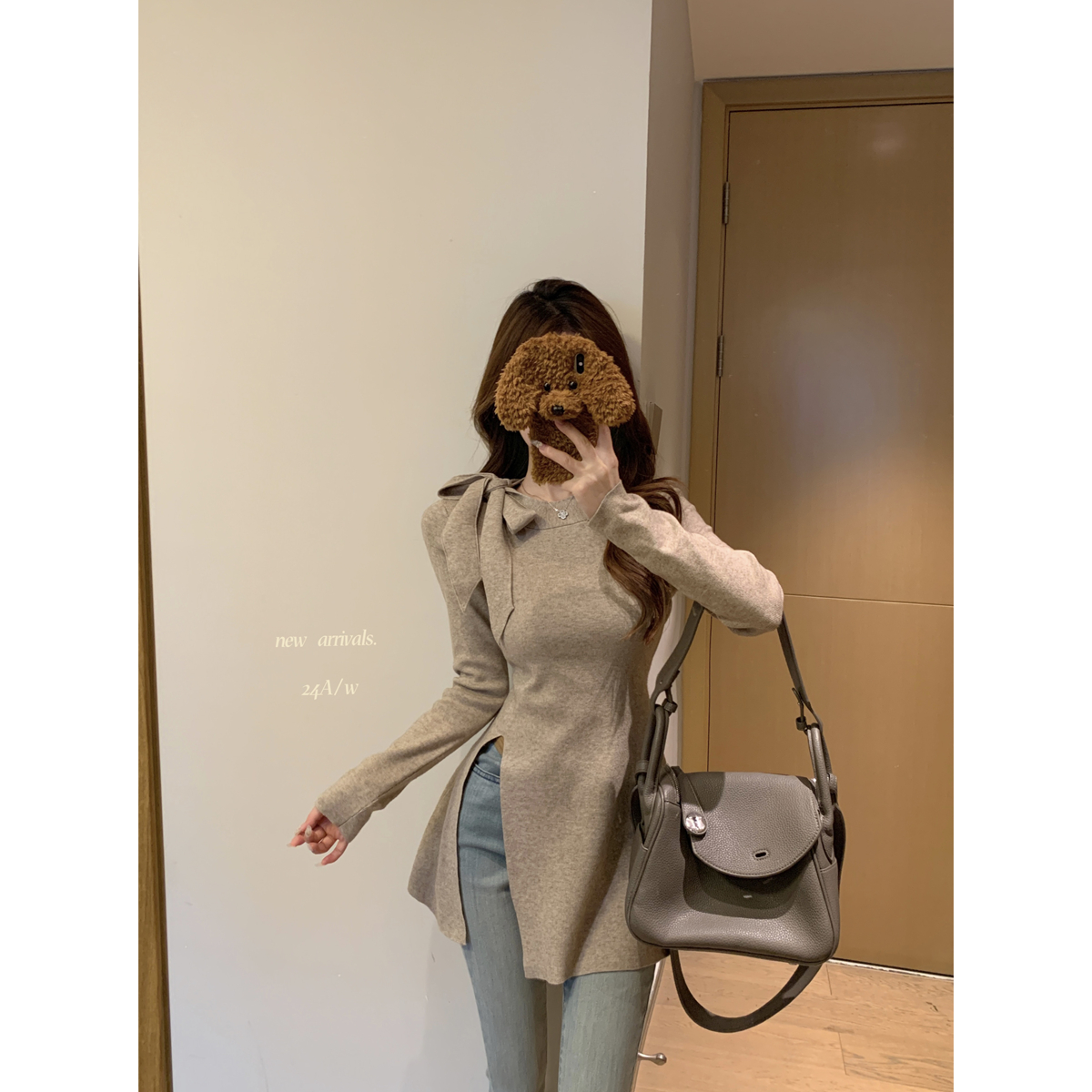 Actual shot of autumn and winter Korean style temperament strappy mid-length Andy velvet sweater bottoming long-sleeved sweater