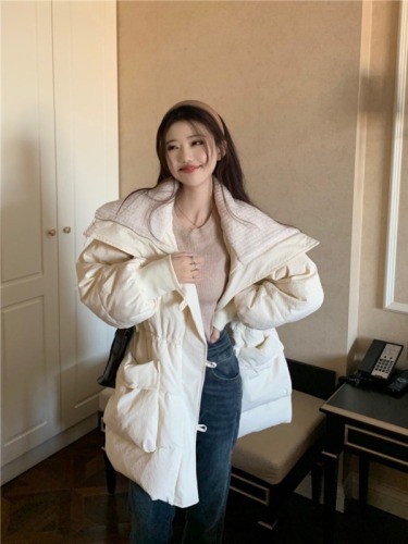 2024 new winter cotton-padded jacket for women, small preppy style age-reducing down jacket, waist-cinching cotton jacket, trendy