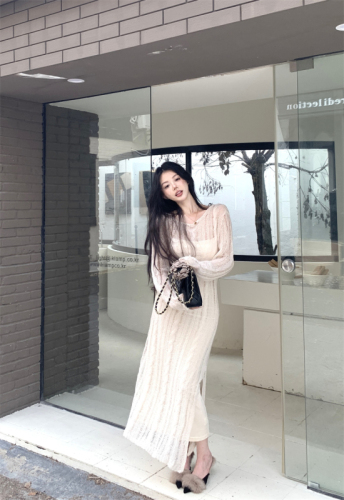 Actual shot~Quebec winter autumn and winter hollow cable velvet bottoming long-sleeved knitted dress two-piece set