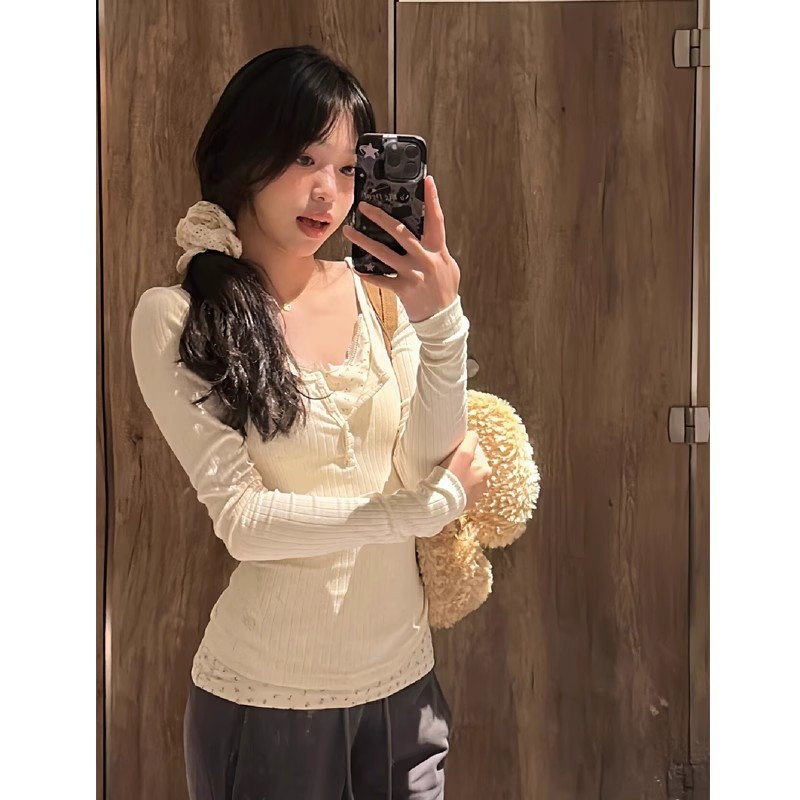 Floral fake two-piece long-sleeved T-shirt for women in autumn and winter with niche slim-fitting bottoming shirt and top