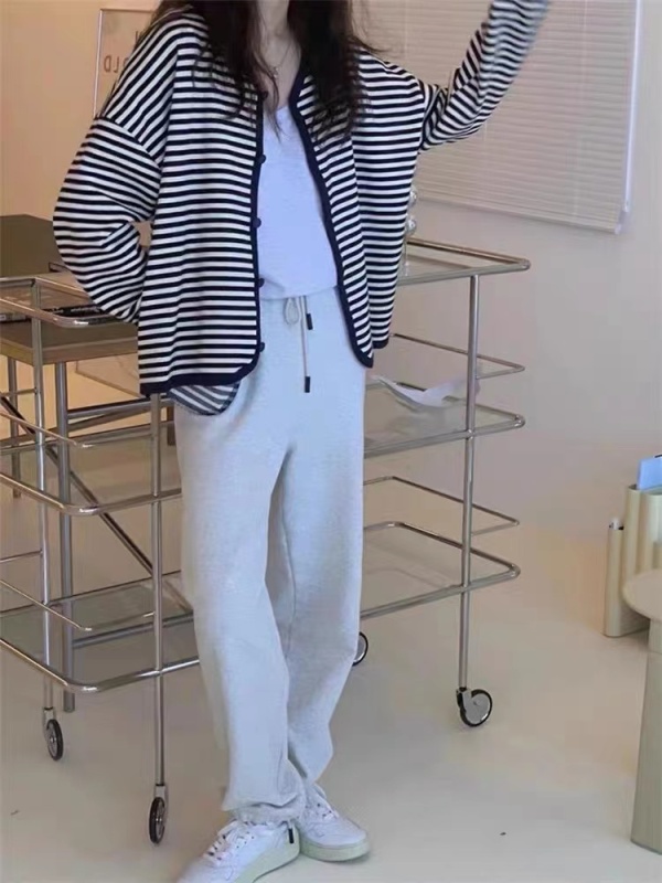 Spring and autumn style lazy style striped knitted cardigan women's new large size fat mm sweater jacket design top