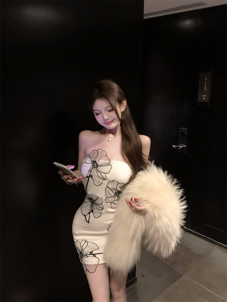 實拍 立體花朵設計包臀修身氣質辣妹秋冬抹胸打底連衣裙