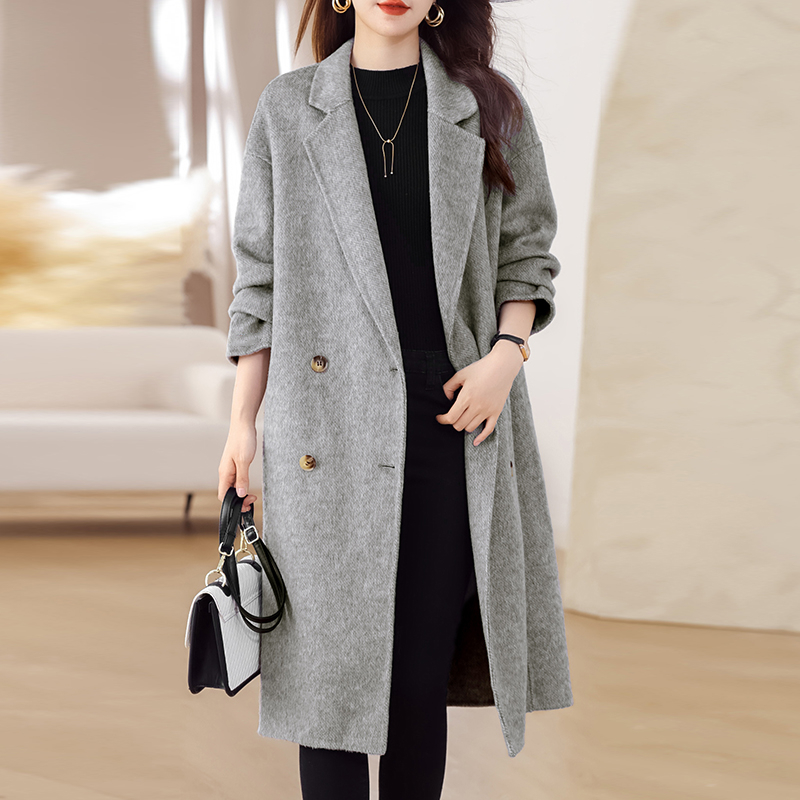 Actual shot of 2024 new high-end small autumn and winter woolen coat double-breasted mid-length cocoon-shaped coat for women