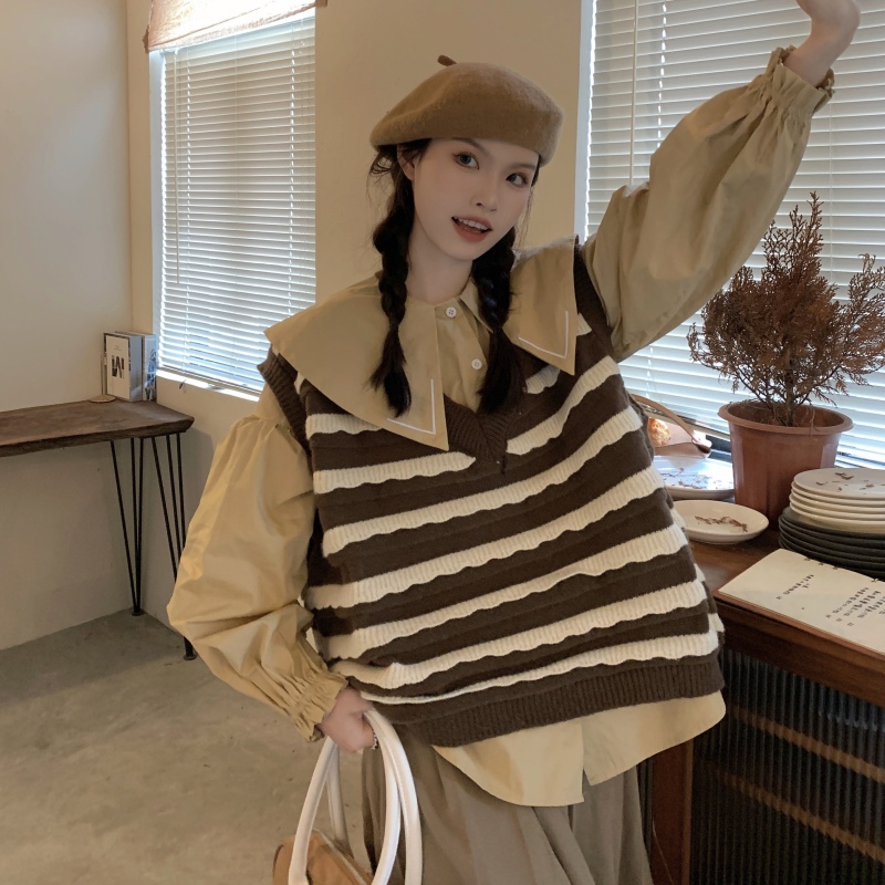 2806-2807 Real price and real shot Lantern sleeve doll collar shirt layered striped knitted vest vest autumn suit