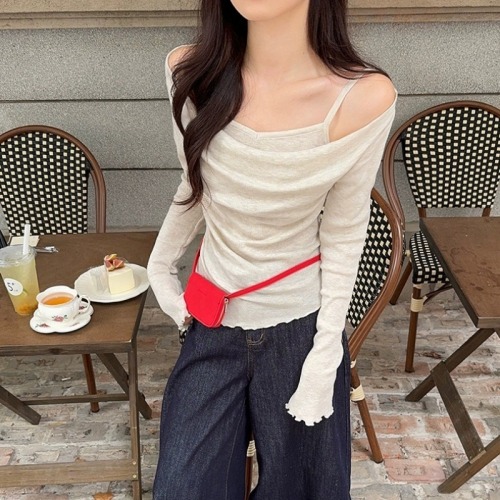 2024 Autumn New Pure Desire Off-the-Shoulder Fake Two-piece Bell Sleeve Women's Versatile Sexy Temperament Slim Long Sleeve T-shirt