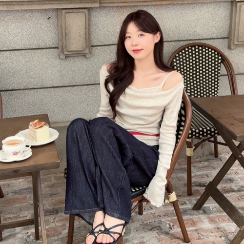 2024 Autumn New Pure Desire Off-the-Shoulder Fake Two-piece Bell Sleeve Women's Versatile Sexy Temperament Slim Long Sleeve T-shirt