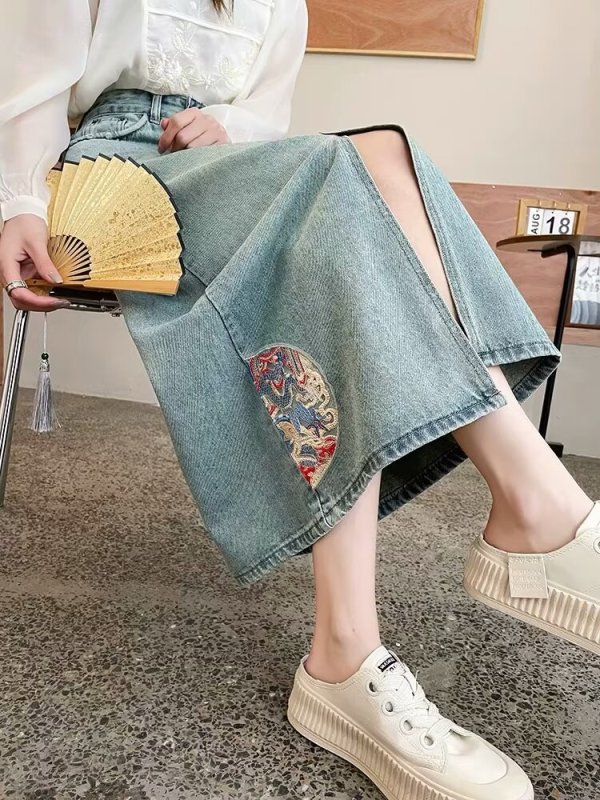 Retro large size fashionable versatile denim skirt for women 2024 new high waist slimming wide leg hot pants trendy