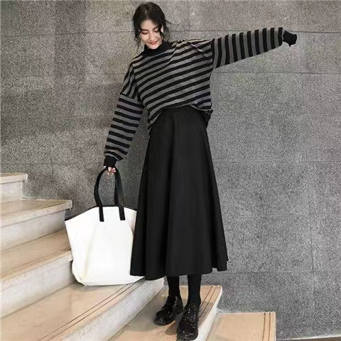 Black high-waist slim woolen half-length skirt for women with a-line large hem woolen mid-length skirt autumn and winter 2024 new style