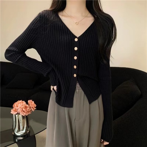 2024 new autumn plus size women's short V-neck knitted cardigan jacket fat mm slimming belly-covering long-sleeved top