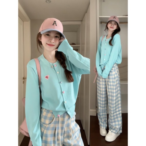 Zeng Xiaoxian Yuanqi Roumei Korean version blue long-sleeved knitted cardigan dopamine top women's autumn thin jacket