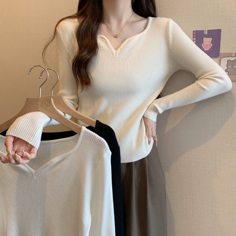 Fat girl plus size autumn and winter V-neck bottoming shirt with knitted sweater top for women