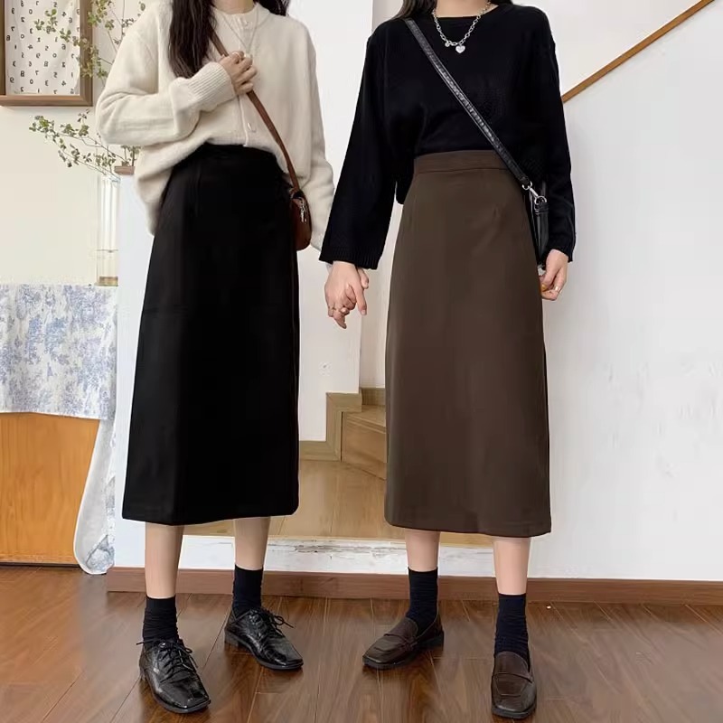 Hip-covering skirt, plus size women's woolen skirt, fat girl with thick thighs, thick ass, big and slightly fat outfit