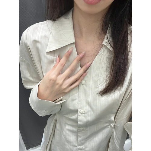 V-neck shirt women's 2024 new niche design waist shirt long-sleeved top