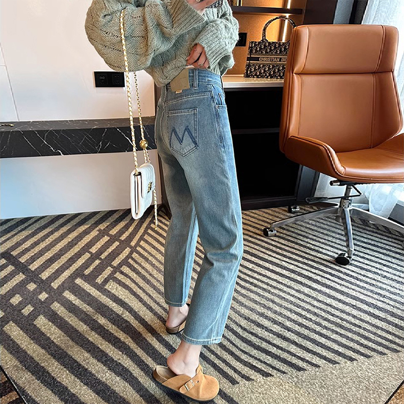 Narrow straight jeans for women 2024 new pear-shaped figure large size high waist slimming cigarette pants for small people
