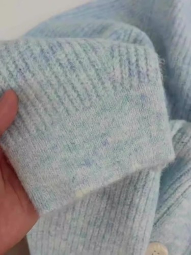 Gentle style milk blue mixed color v-neck pit strip knitted cardigan for women spring and autumn Korean style loose soft waxy early spring sweater jacket