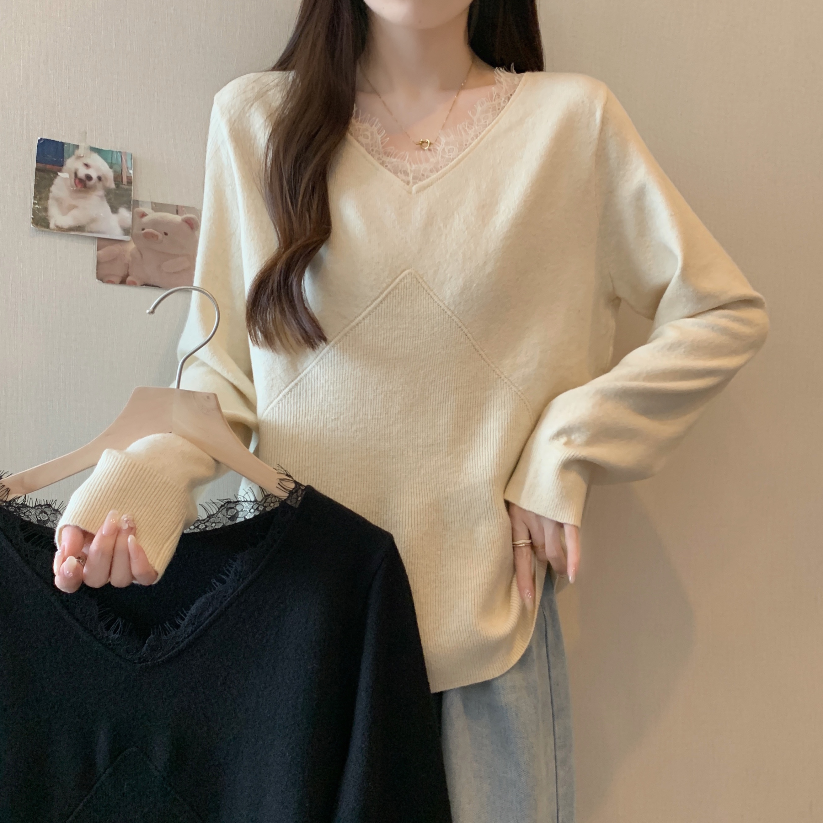 Photographed~ Large size V-neck lace edge knitted base shirt loose and slender sweater top