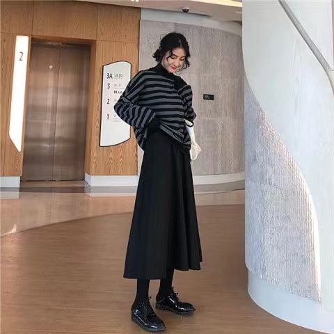 Black high-waist slim woolen half-length skirt for women with a-line large hem woolen mid-length skirt autumn and winter 2024 new style