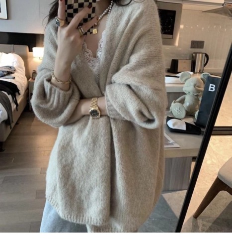 Cardigan knitted jacket for women early autumn new Korean version versatile lazy style sweater with gentle mid-length top