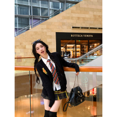 Real shot of Manchester City College embroidered sweater, waisted shirt, pleated skirt and tie two-piece autumn suit