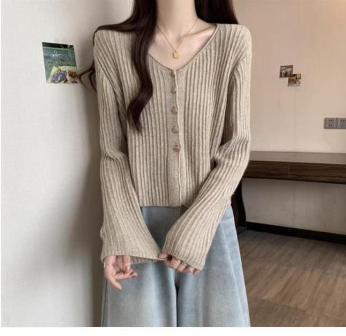 2024 new autumn plus size women's short V-neck knitted cardigan jacket fat mm slimming belly-covering long-sleeved top