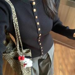 Black high-end metal button long-sleeved sweater for women in winter new soft and waxy slim fit inner layering shirt for autumn