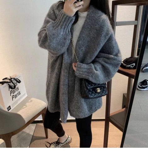 Cardigan knitted jacket for women early autumn new Korean version versatile lazy style sweater with gentle mid-length top